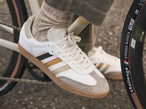 adidas velosamba.